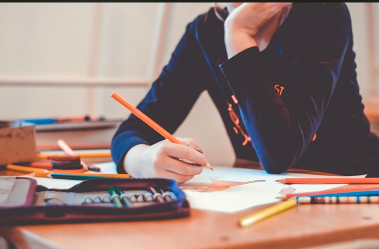 雅安航空工业联合技工学校专业收费标准