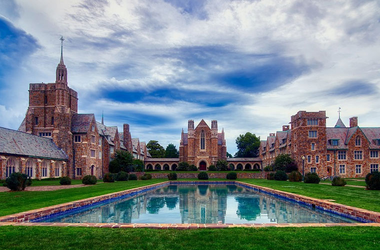 晨光化工技工学校春季招生简章及报名时间